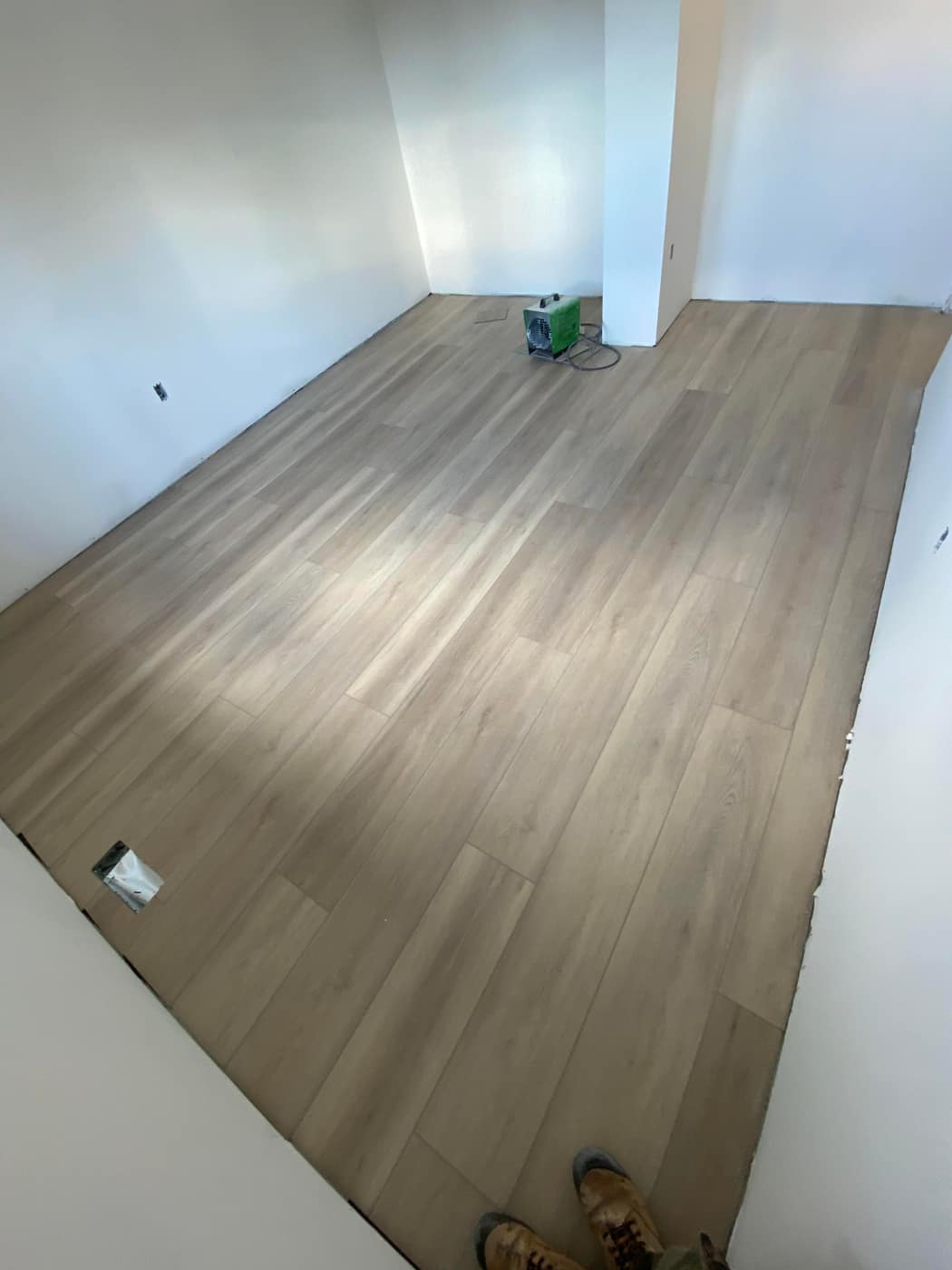 Vinyl / Laminate