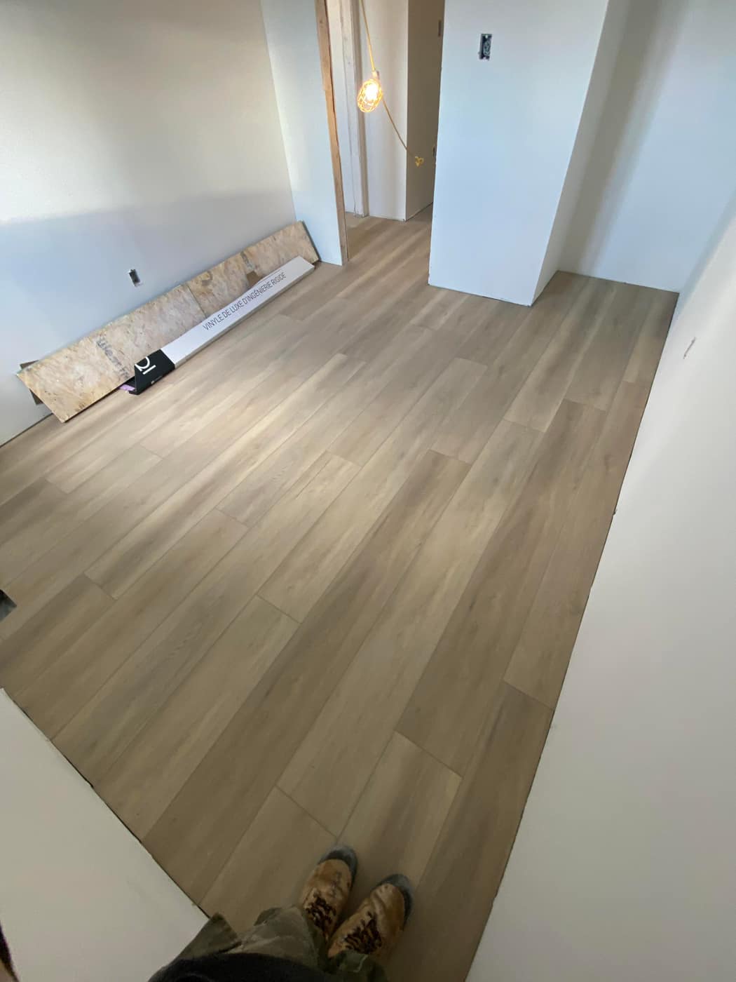 Vinyl / Laminate