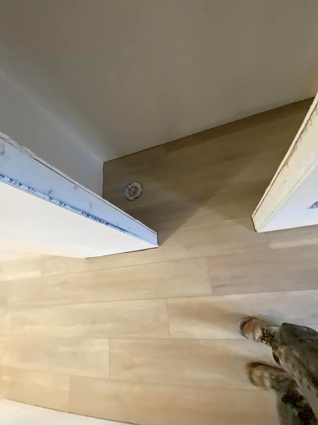 Vinyl / Laminate