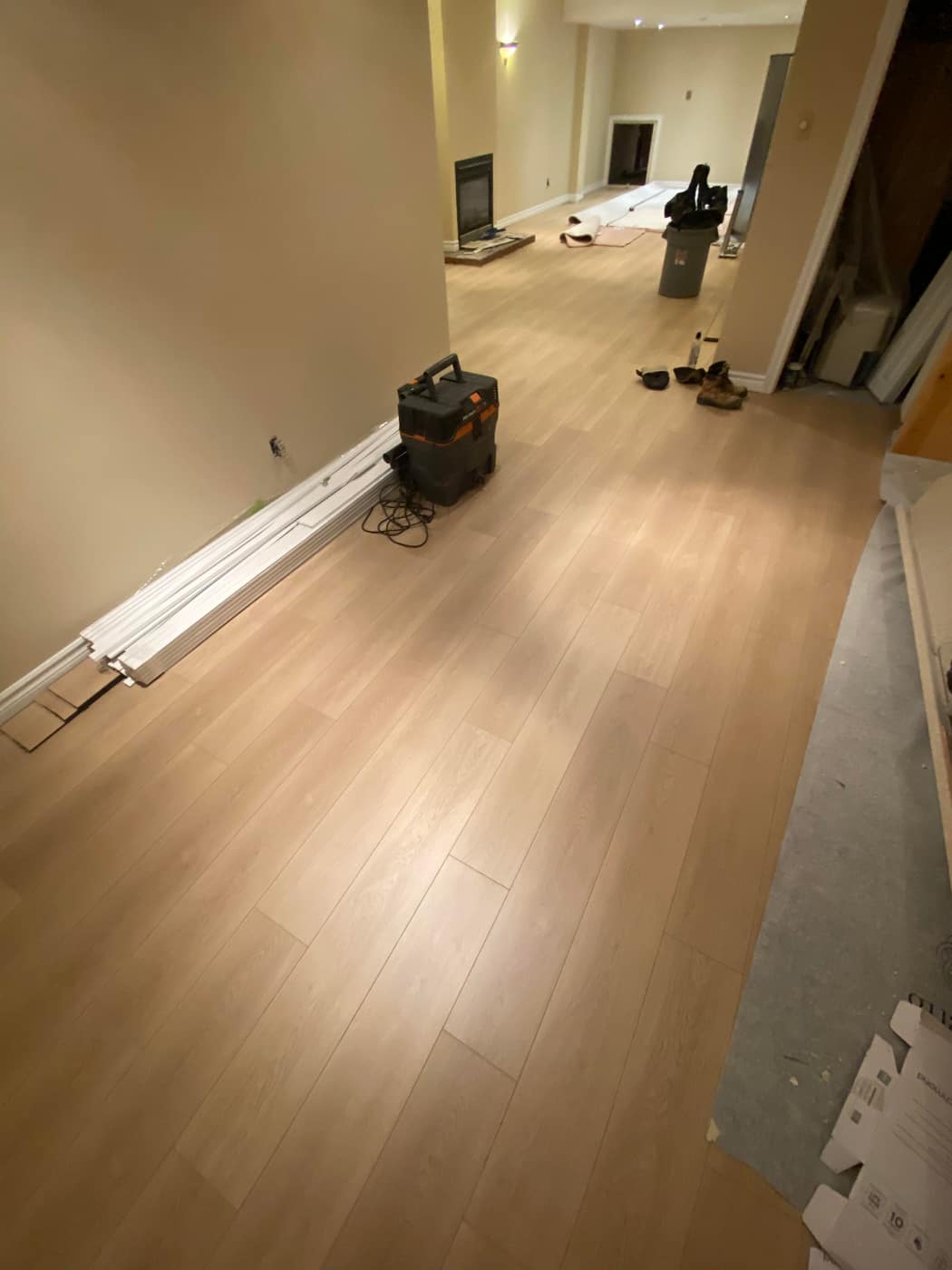 Vinyl / Laminate