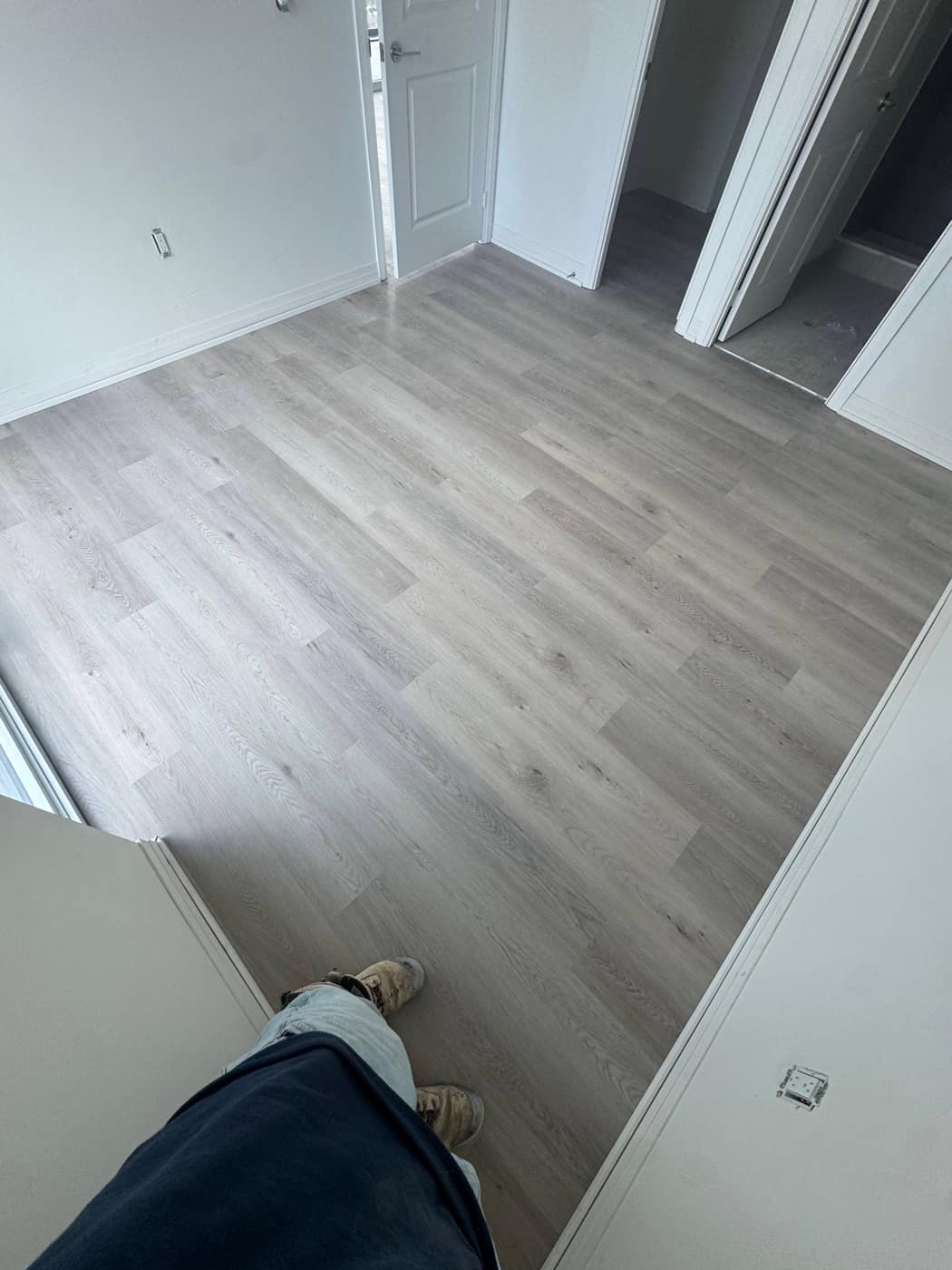 Vinyl / Laminate