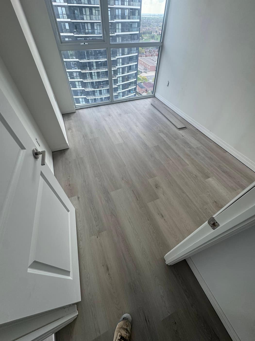 Vinyl / Laminate