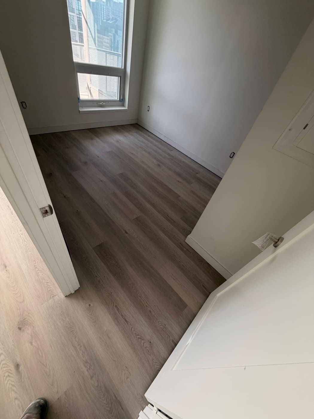 Vinyl / Laminate