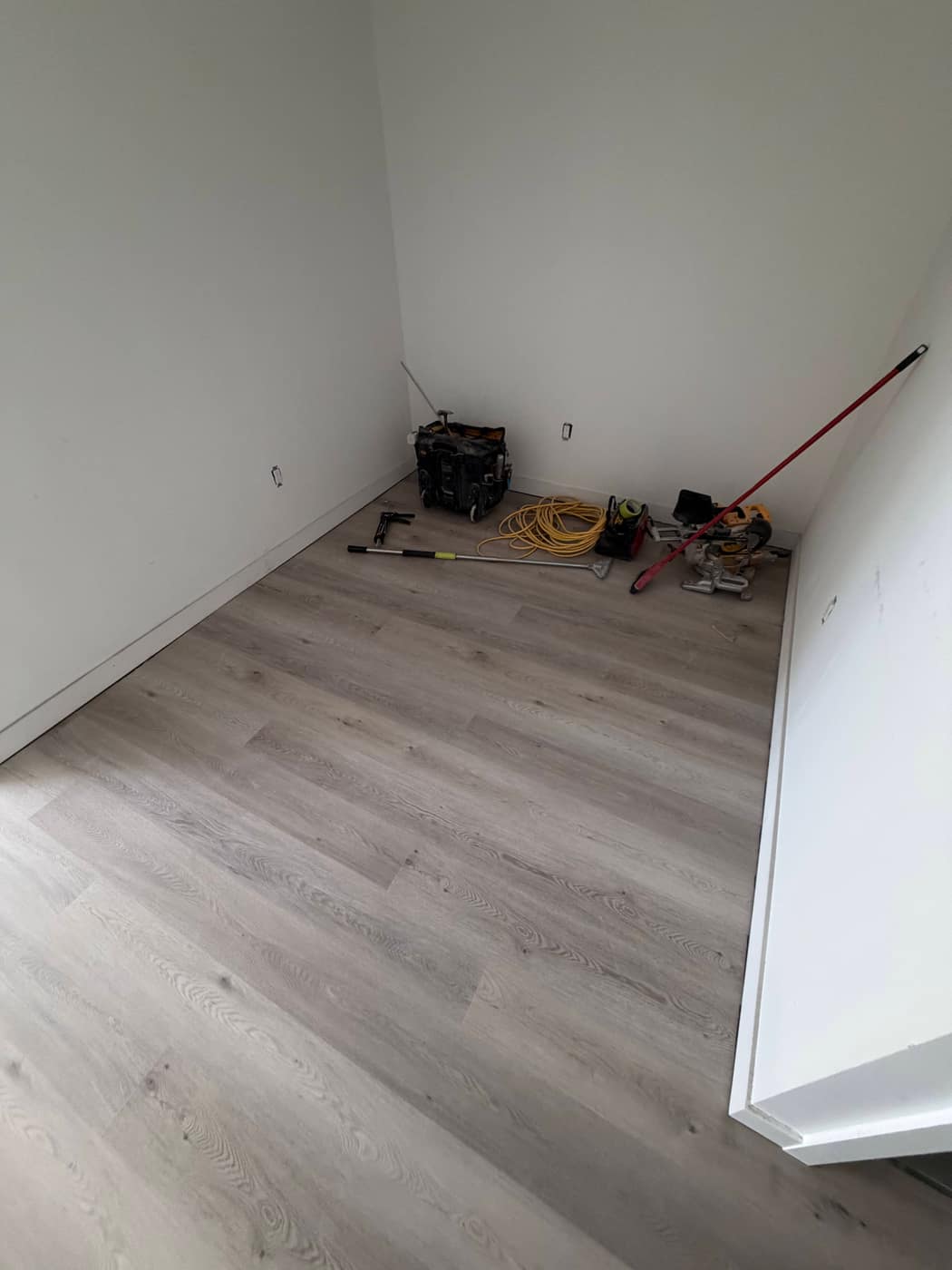Vinyl / Laminate
