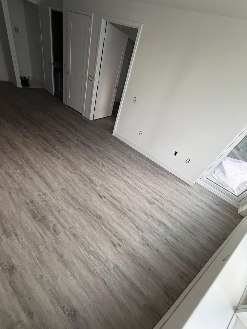 Vinyl / Laminate
