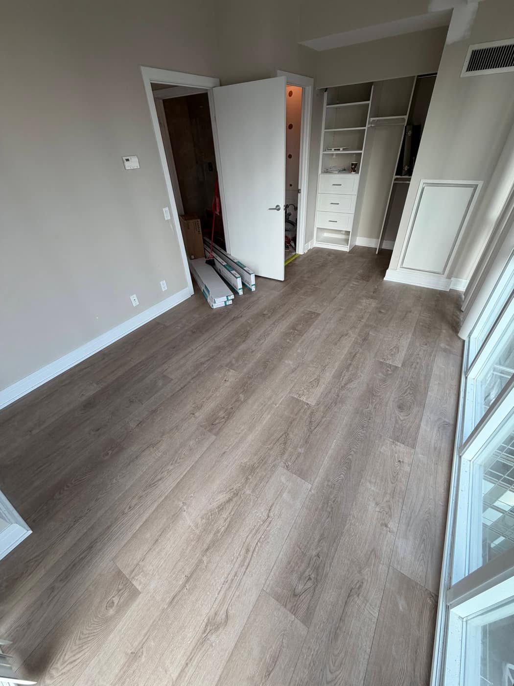 Vinyl / Laminate