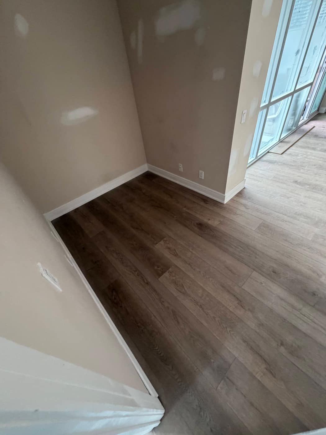 Vinyl / Laminate