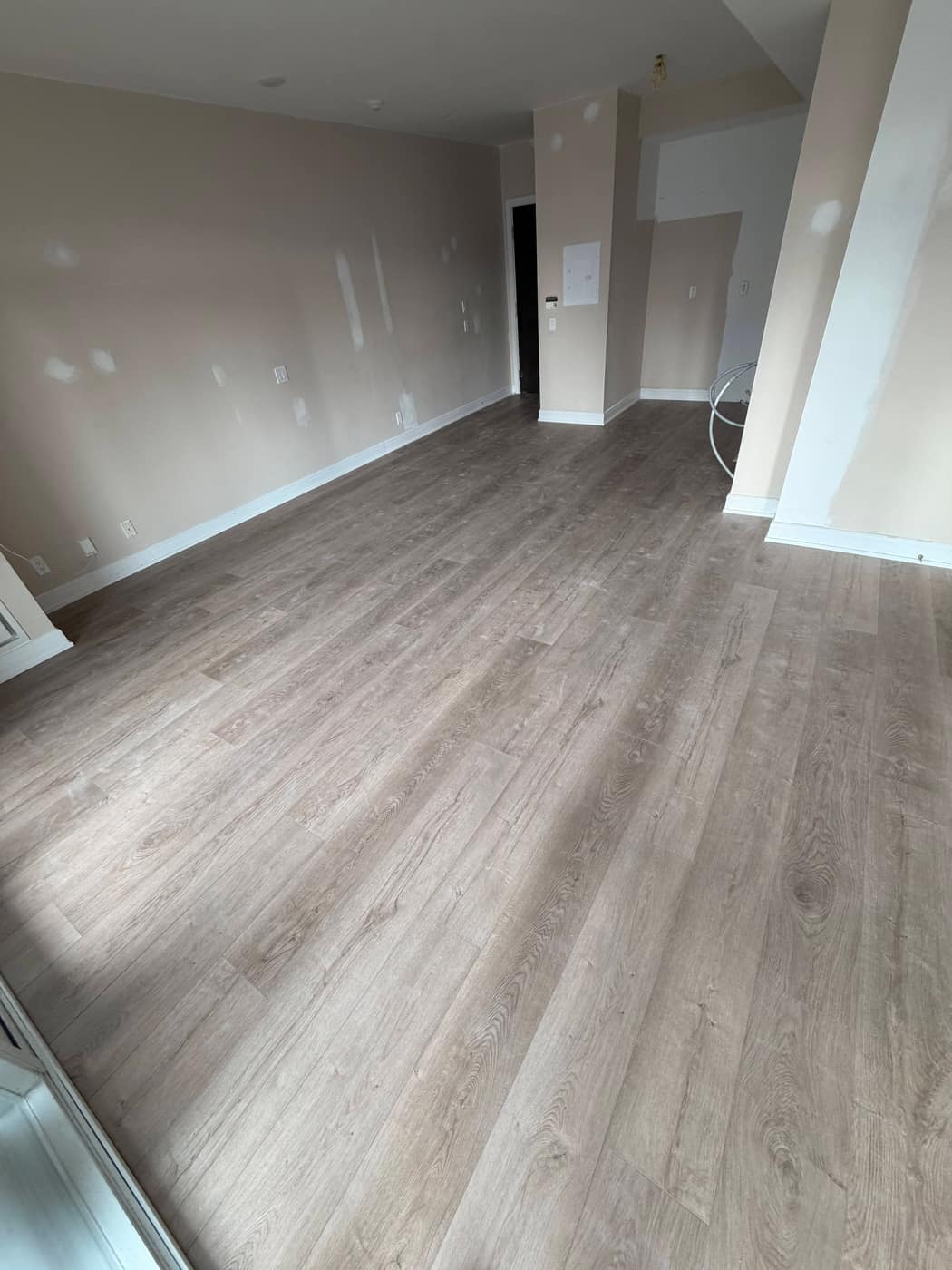 Vinyl / Laminate