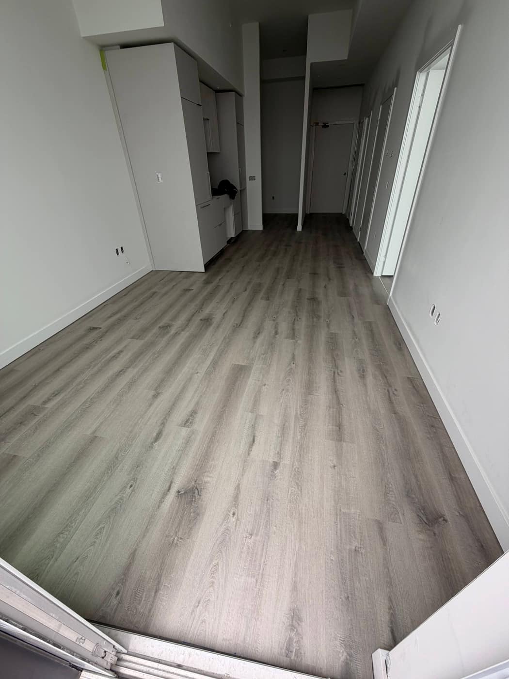Vinyl / Laminate