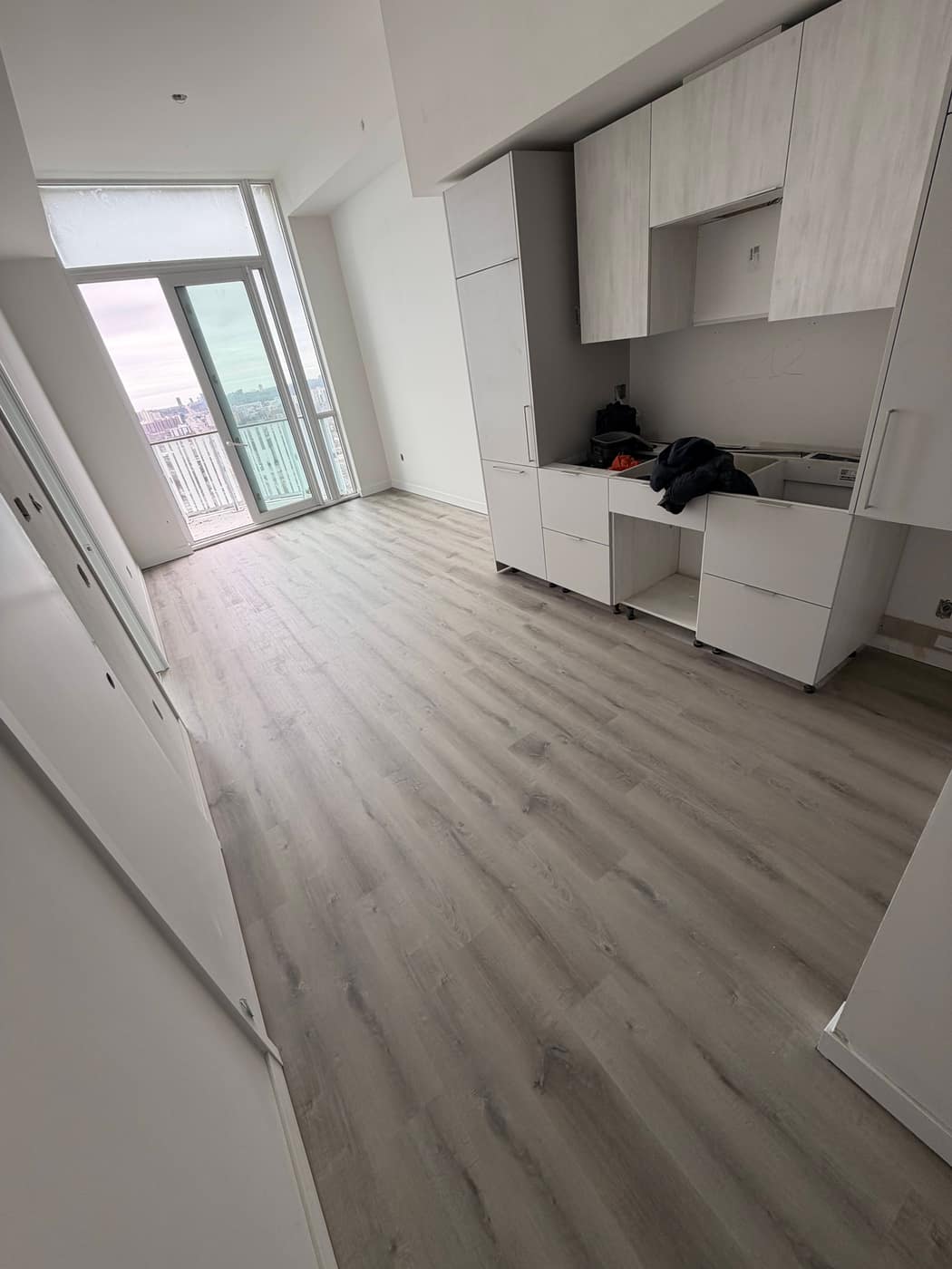 Vinyl / Laminate