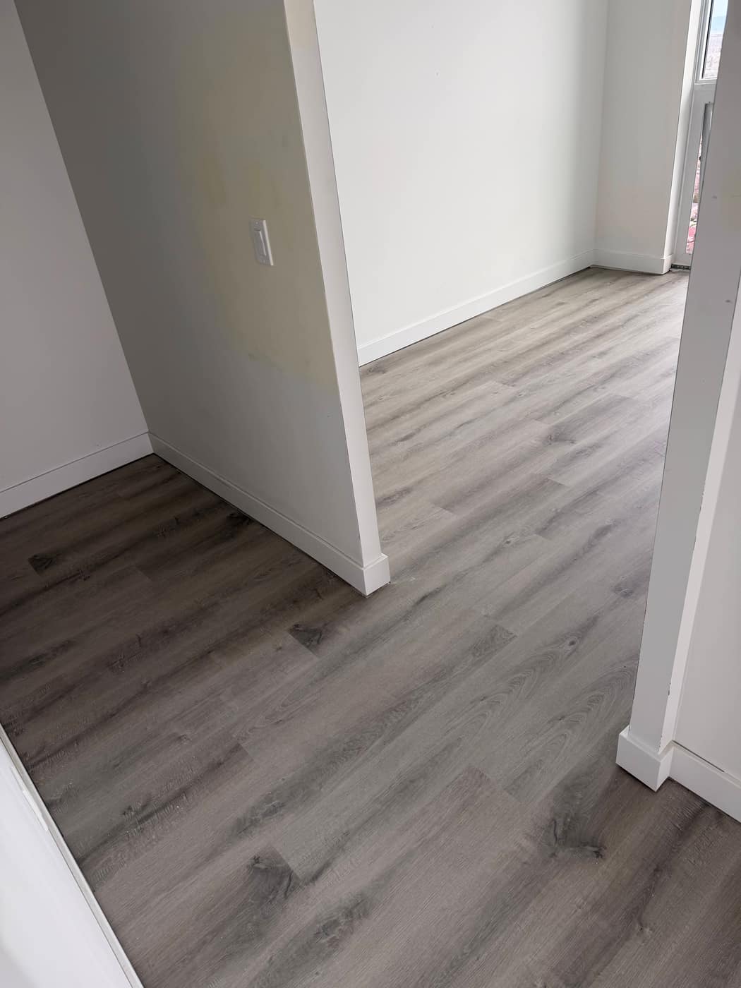 Vinyl / Laminate