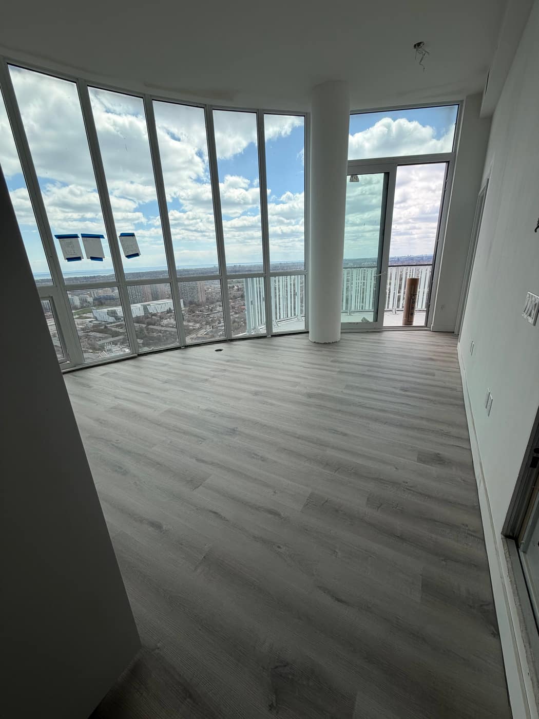Vinyl / Laminate
