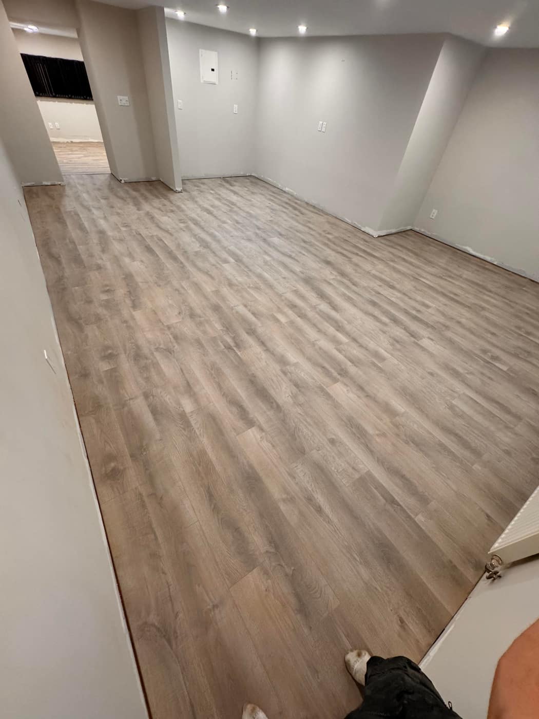 Vinyl / Laminate