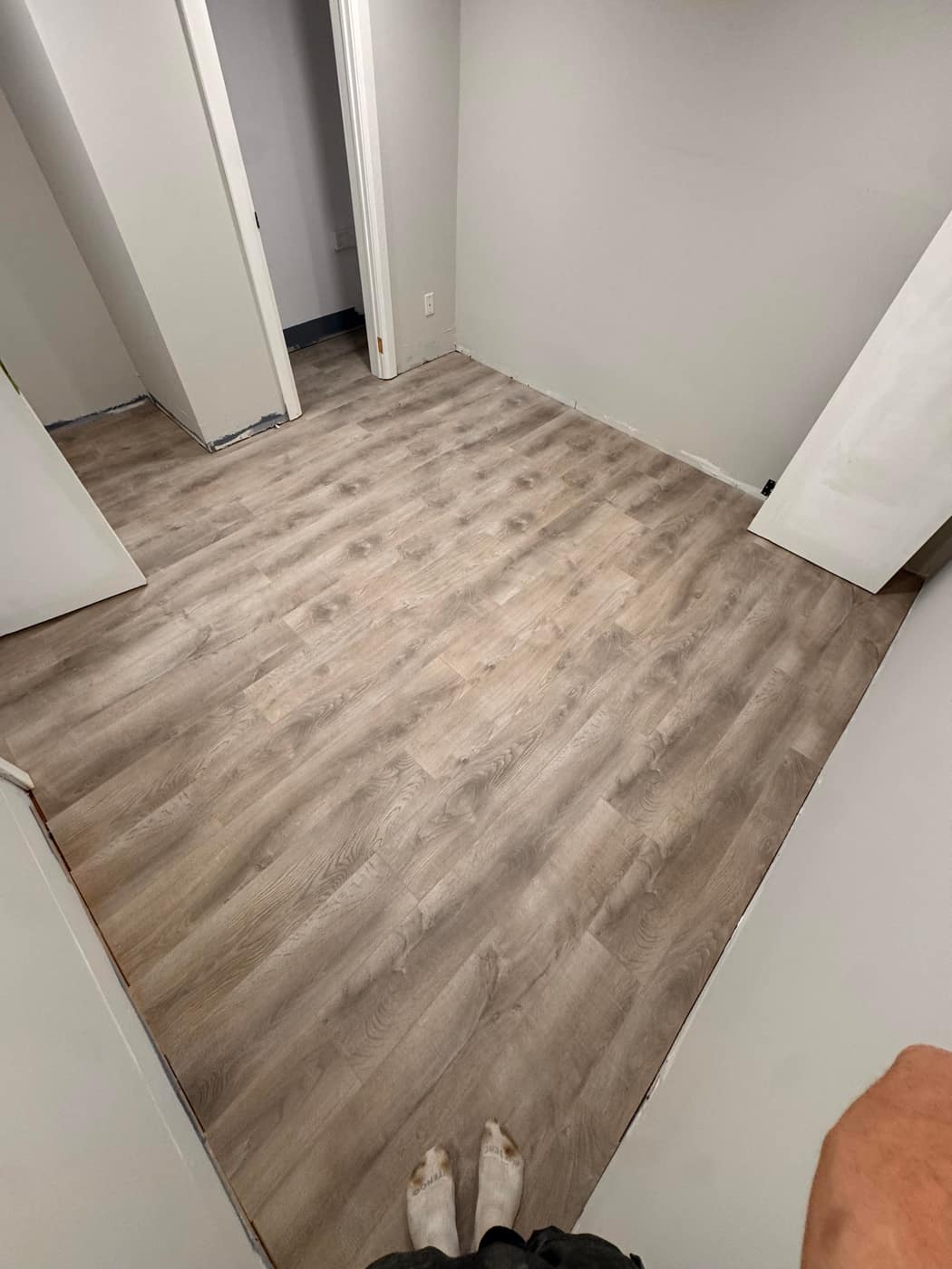 Vinyl / Laminate