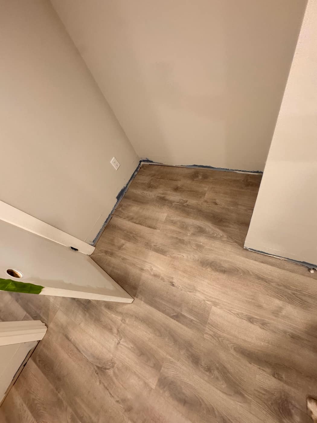 Vinyl / Laminate