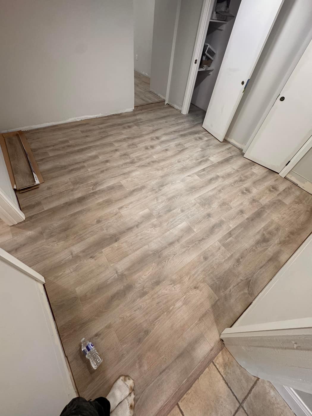 Vinyl / Laminate