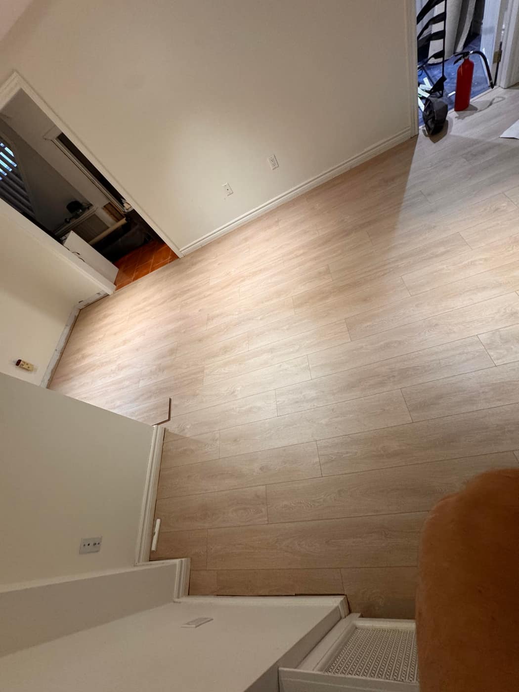 Vinyl / Laminate