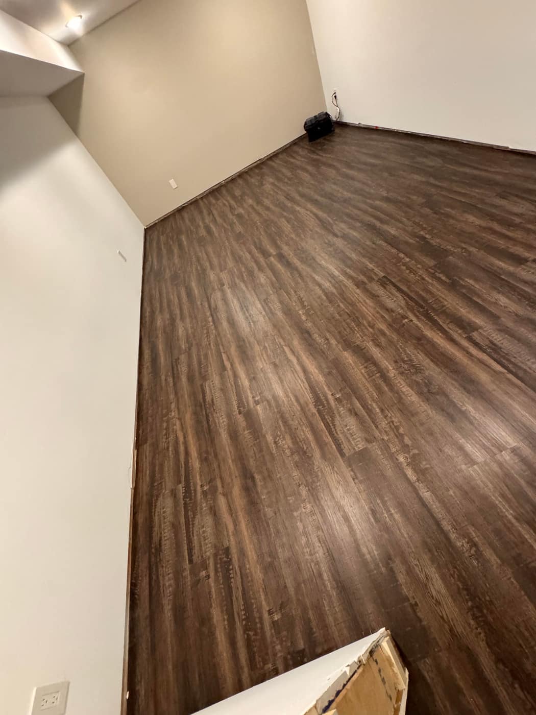 Vinyl / Laminate
