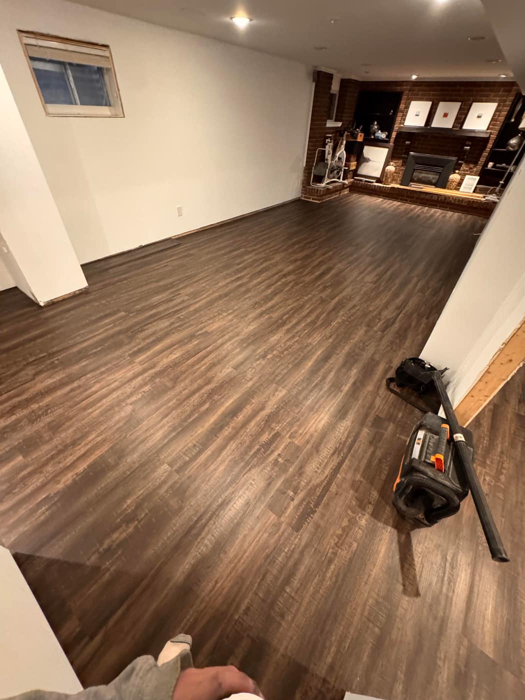 Vinyl / Laminate