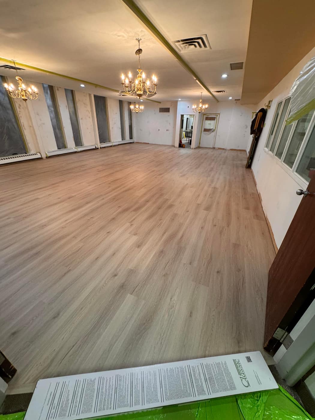 Vinyl / Laminate