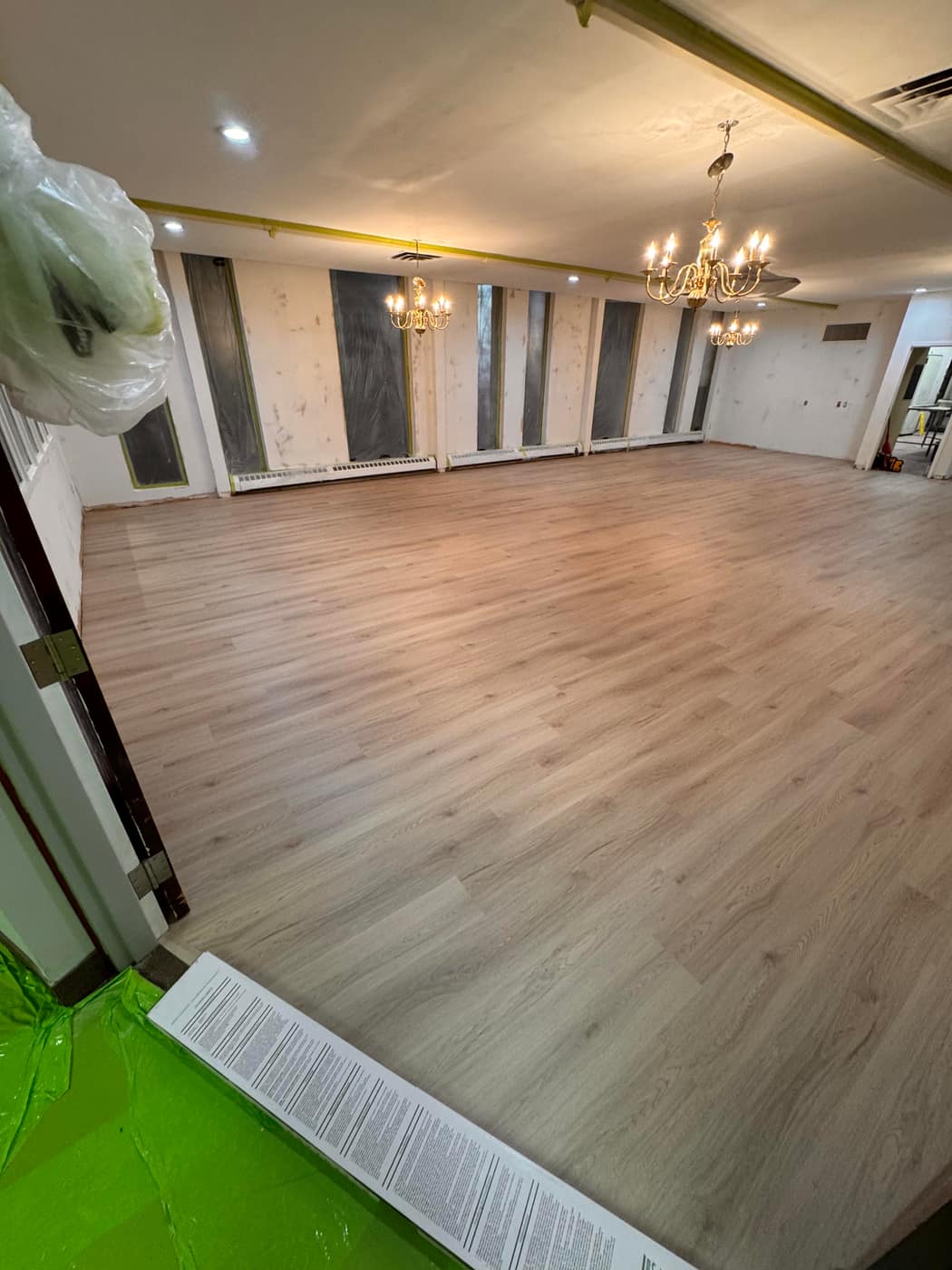 Vinyl / Laminate