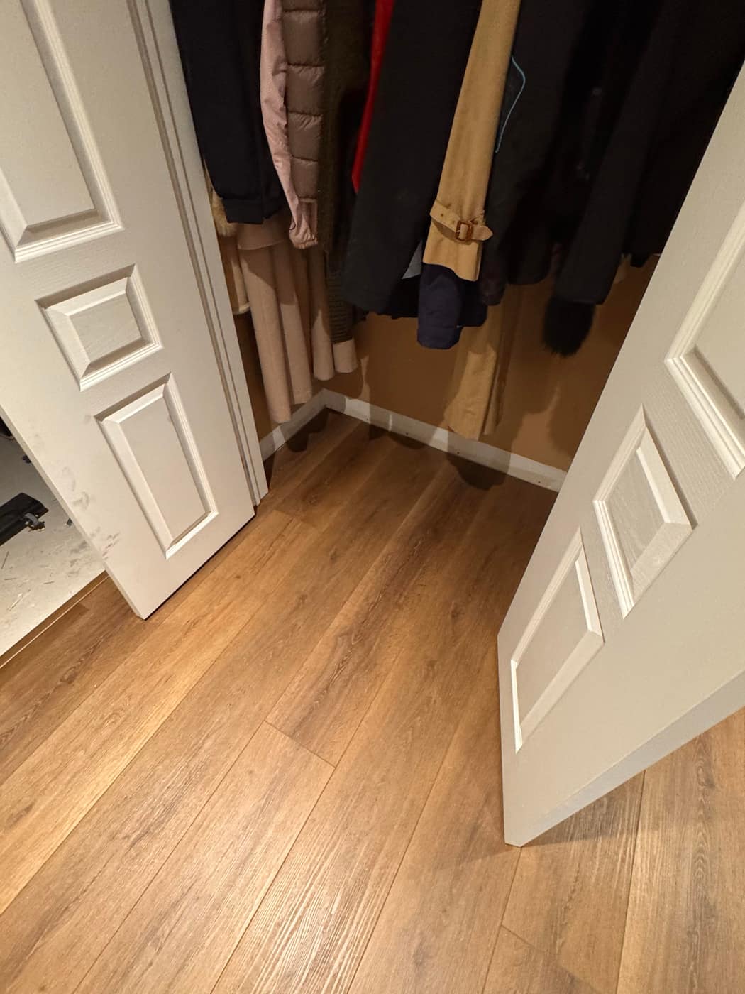 Vinyl / Laminate